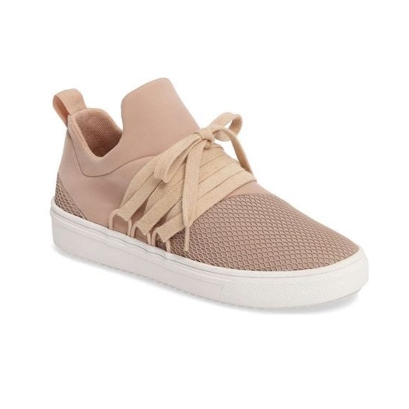 Steve Madden Shoes - NWOT Steve Madden Blush Lancer Sneaker